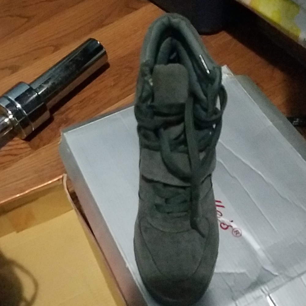 Pair Wedges cleaning out my closet - Picture 2 of 5